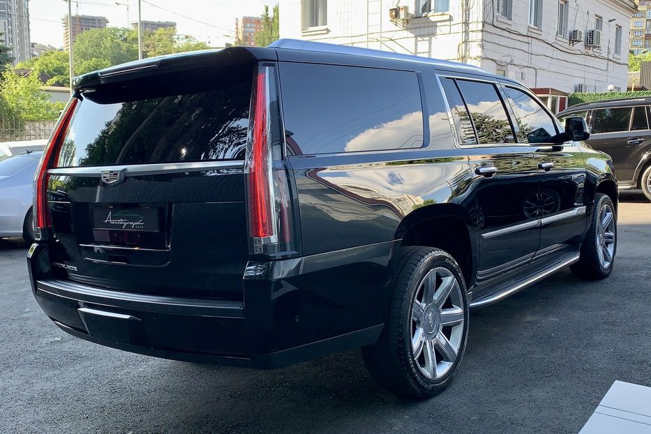 Продам Cadillac Escalade Luxury Long 2018 года в Киеве