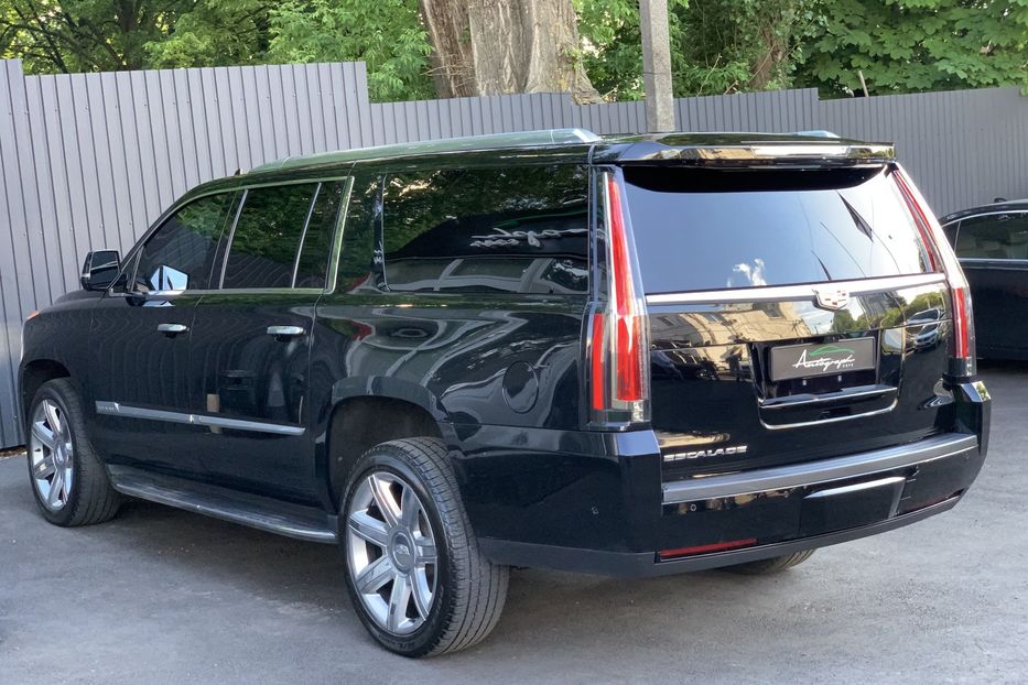 Продам Cadillac Escalade Luxury Long 2018 года в Киеве