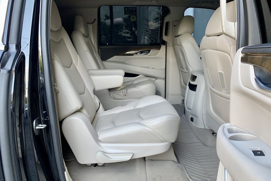 Продам Cadillac Escalade Luxury Long 2018 года в Киеве