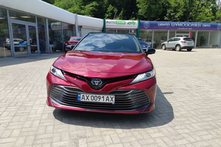 Продам Toyota Camry Hibrid XLE 2019 года в Днепре