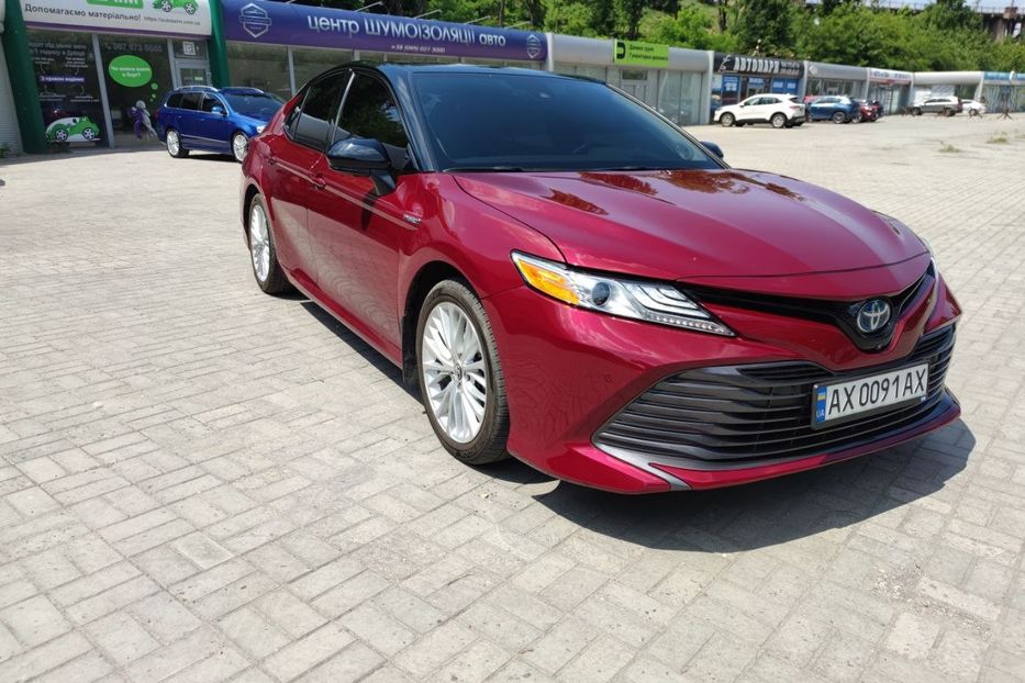 Продам Toyota Camry Hibrid XLE 2019 года в Днепре