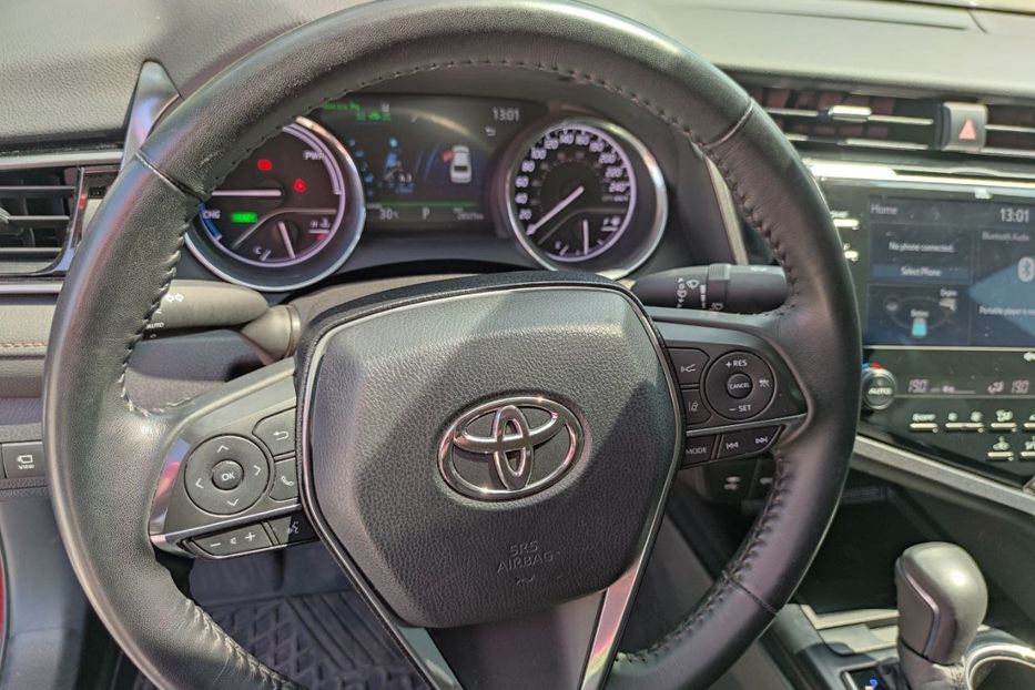 Продам Toyota Camry Hibrid XLE 2019 года в Днепре