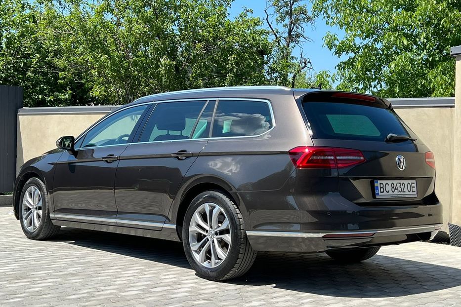 Продам Volkswagen Passat B8 АВТО В УКРАЇНІ НЕ МАЛЬОВАН 2016 года в Львове