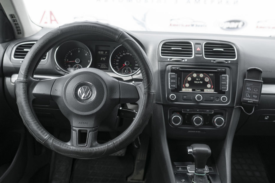 Продам Volkswagen Golf  VI Variant 2010 года в Черновцах