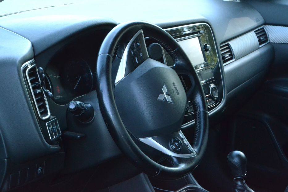 Продам Mitsubishi Outlander AWD 2013 года в Хмельницком