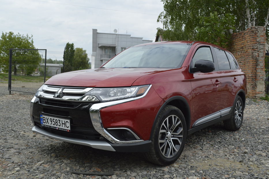 Продам Mitsubishi Outlander SE 2018 года в Хмельницком