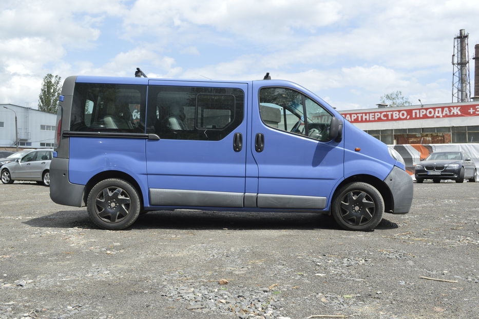 Продам Opel Vivaro пасс. 8+1 2005 года в Хмельницком