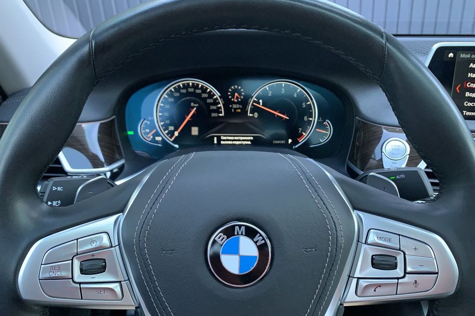 Продам BMW 740 Long 2018 года в Киеве