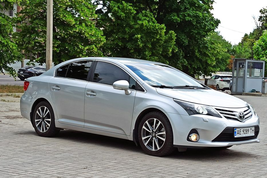 Продам Toyota Avensis 2013 года в Днепре