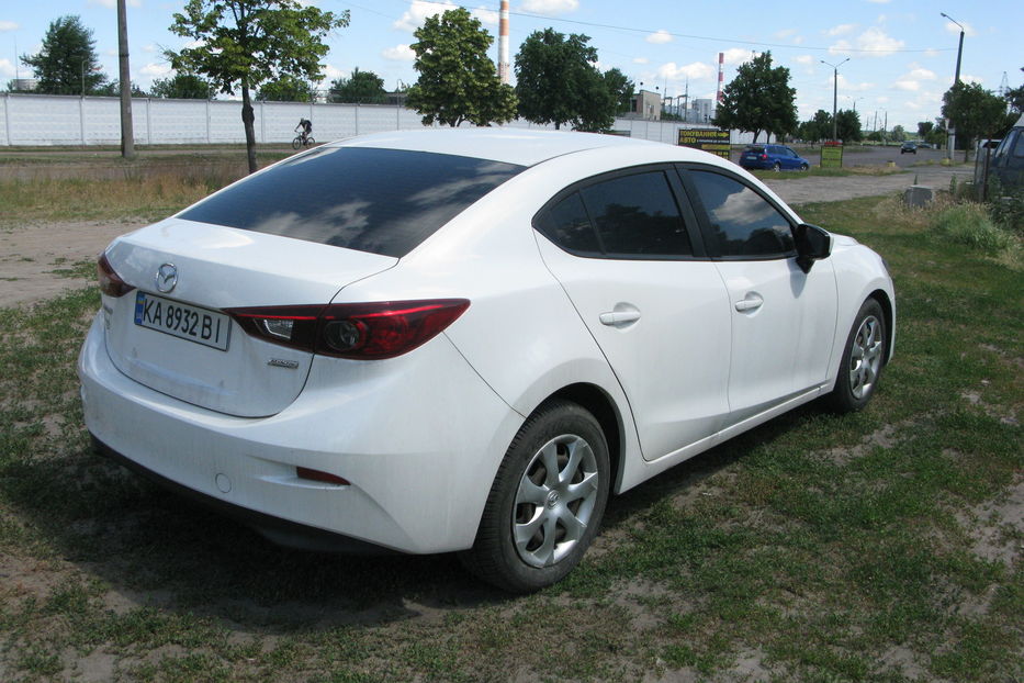 Продам Mazda 3 Skyactiv 2015 года в Киеве