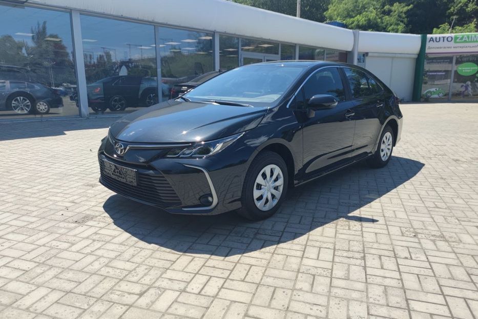 Продам Toyota Corolla  Live+ 2022 года в Днепре