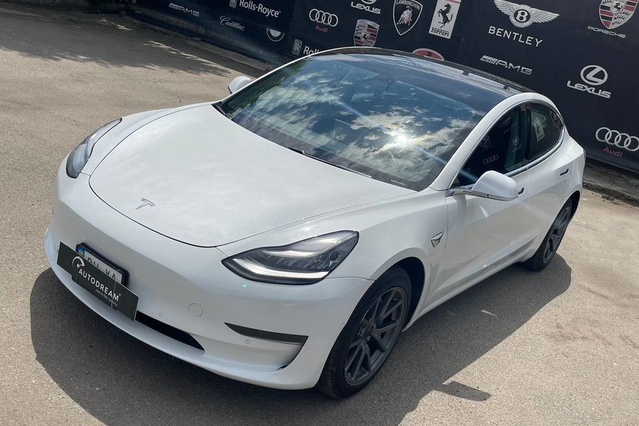 Продам Tesla Model 3 2020 года в Одессе