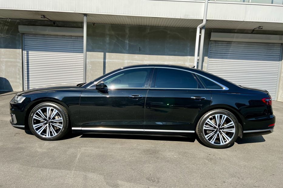 Продам Audi A8 2018 года в Киеве