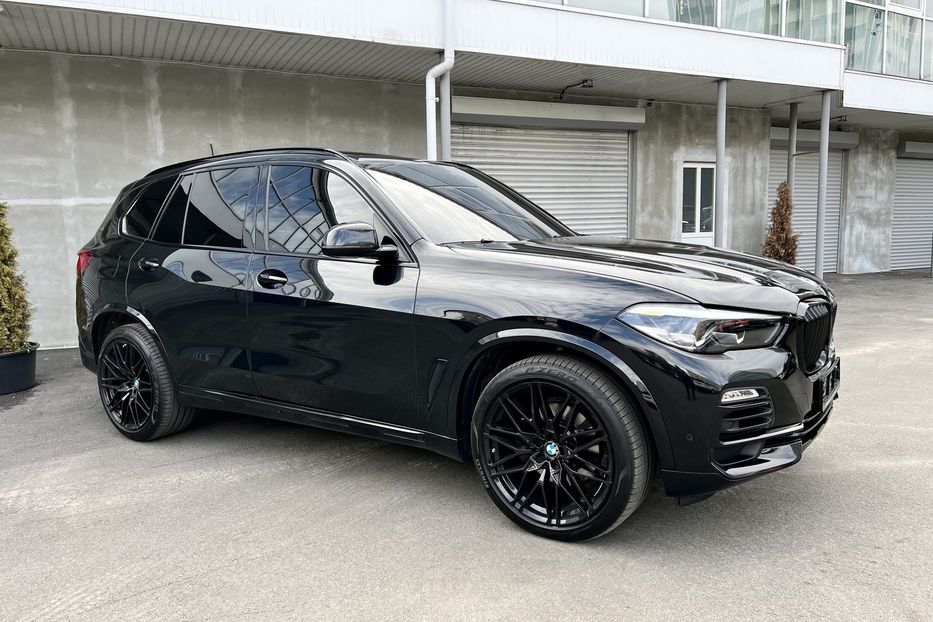 Продам BMW X5 XDRIVE40I 2019 года в Киеве