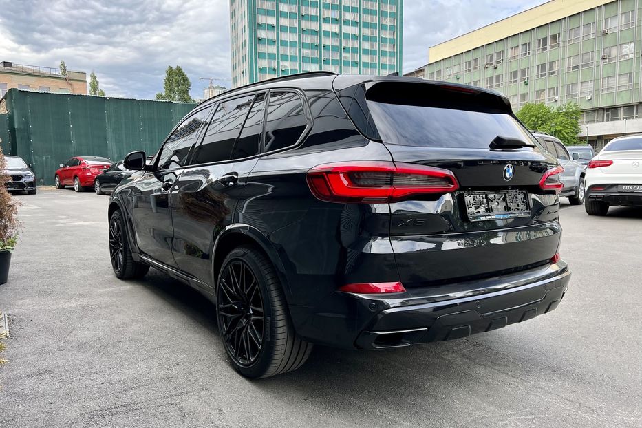 Продам BMW X5 XDRIVE40I 2019 года в Киеве