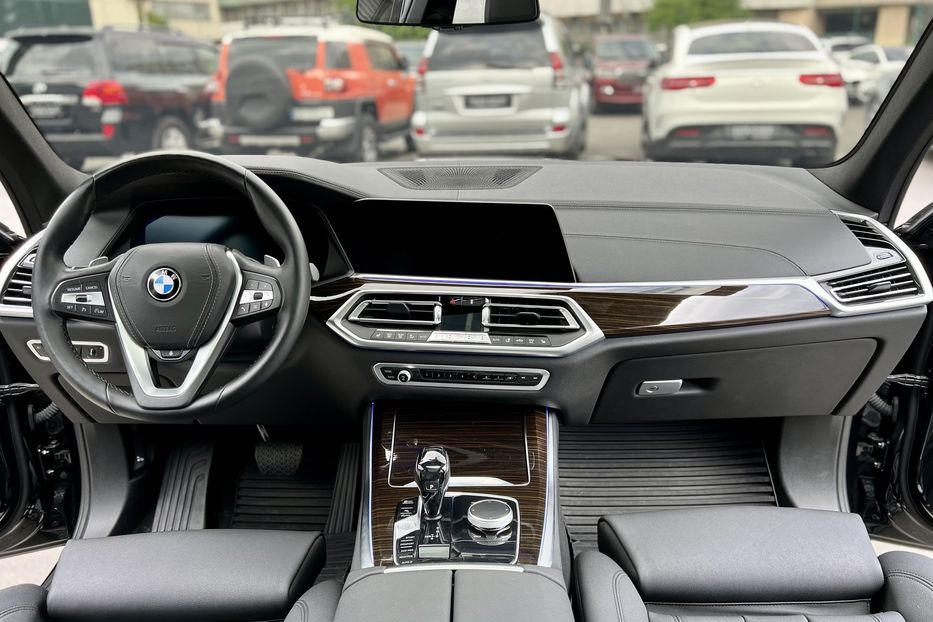 Продам BMW X5 XDRIVE40I 2019 года в Киеве