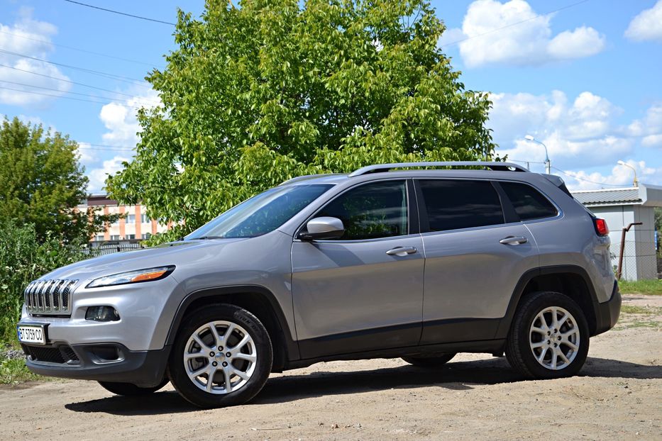 Продам Jeep Cherokee Latitude 2017 года в Хмельницком