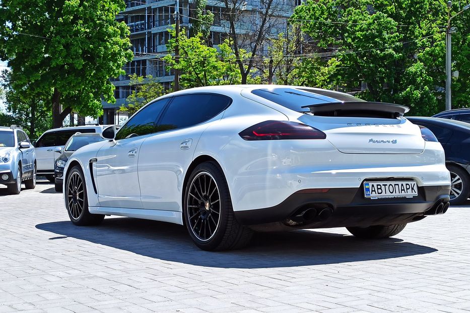 Продам Porsche Panamera 4S Executive Long 2013 года в Днепре