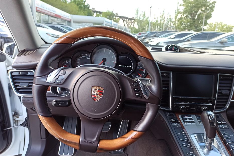 Продам Porsche Panamera 4S Executive Long 2013 года в Днепре