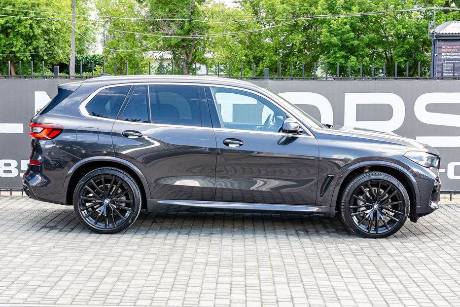 Продам BMW X5 40i XDrive 2020 года в Киеве