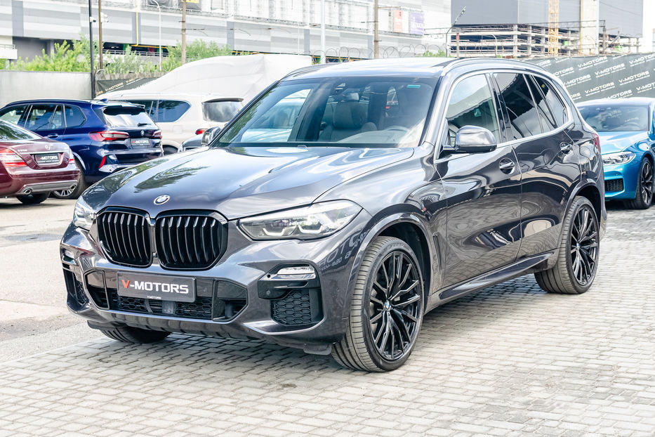 Продам BMW X5 40i XDrive 2020 года в Киеве