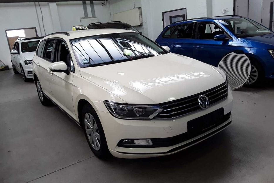 Продам Volkswagen Passat B8 РЕЗЕРВА 2016 года в Львове