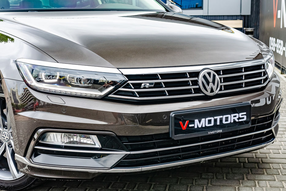 Продам Volkswagen Passat B8 2.0TDI R-Line 2016 года в Киеве