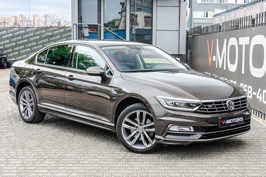 Продам Volkswagen Passat B8 2.0TDI R-Line 2016 года в Киеве