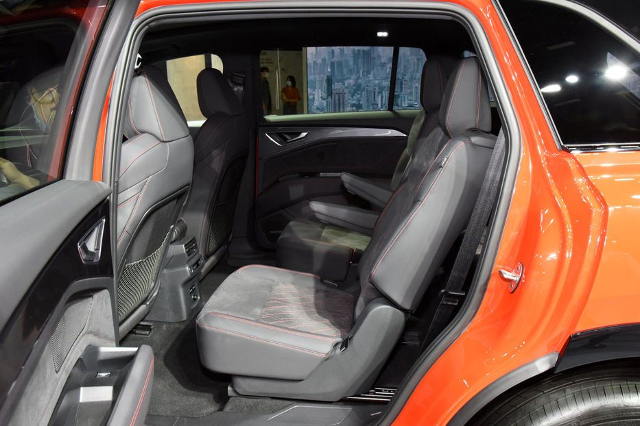 Продам Audi E-Tron Q5 50 2022 года в Черновцах