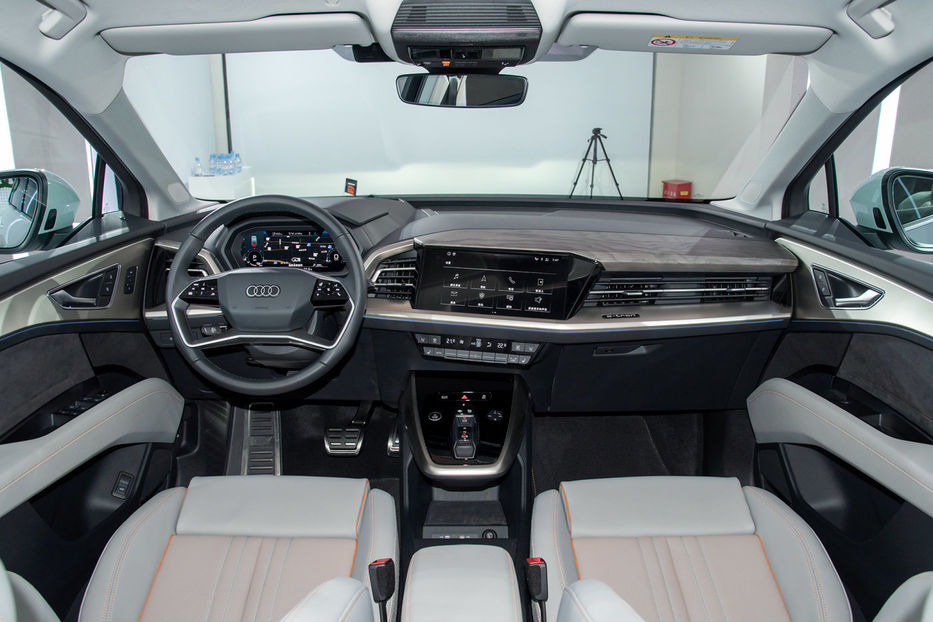 Продам Audi E-Tron Q5 40 2022 года в Черновцах