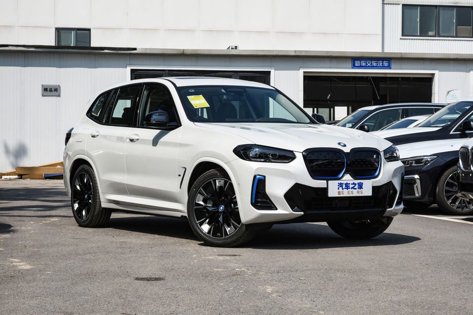 Продам BMW iX3 2022 года в Черновцах