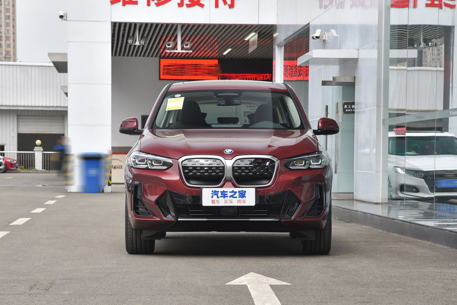 Продам BMW I3 iX3 2022 года в Черновцах