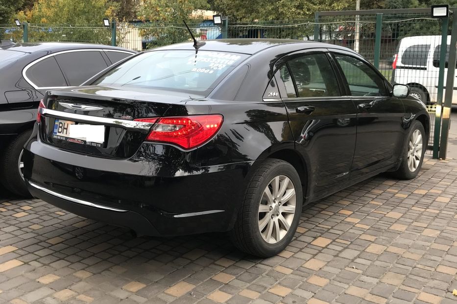 Продам Chrysler 200 2013 года в Одессе