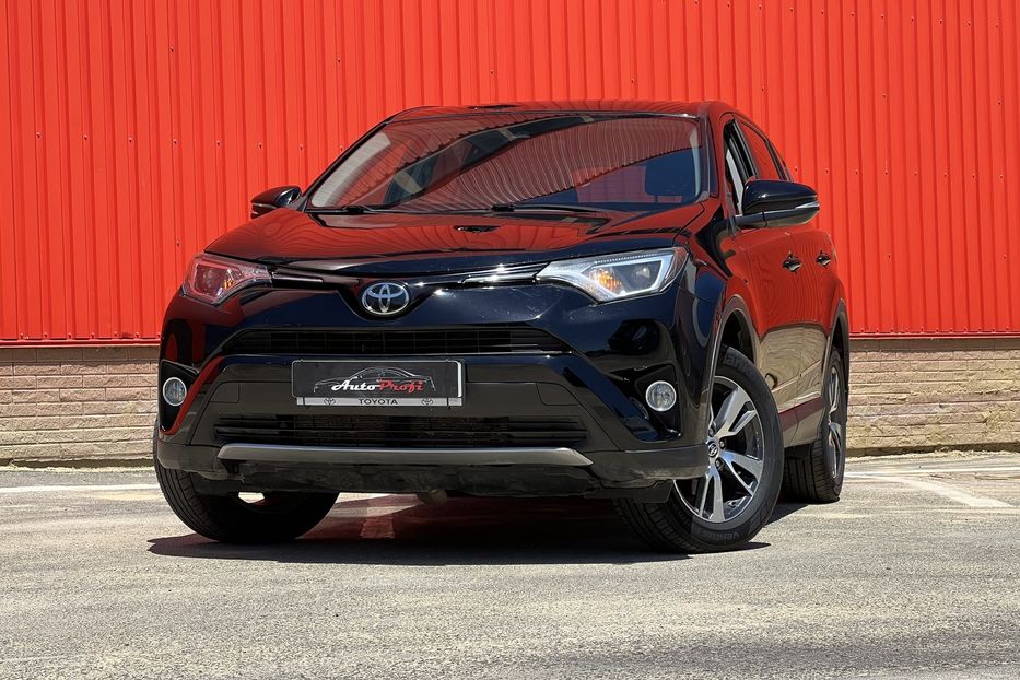 Продам Toyota Rav 4 2017 года в Одессе