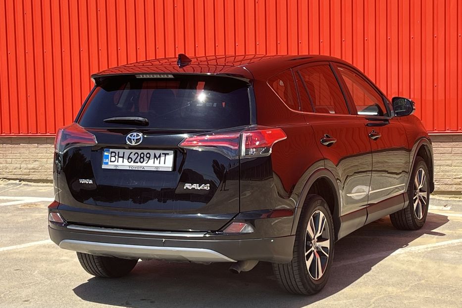 Продам Toyota Rav 4 2017 года в Одессе