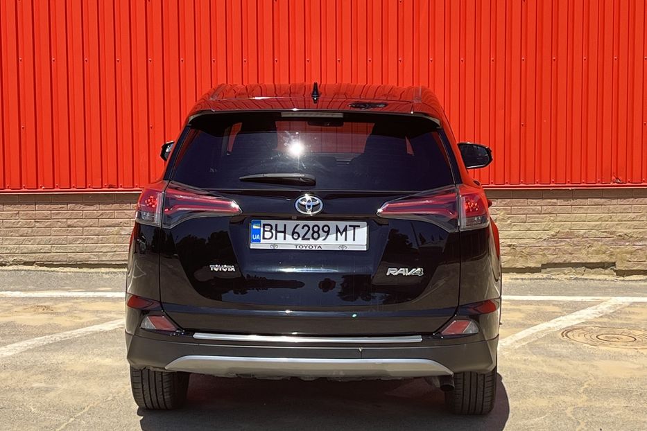 Продам Toyota Rav 4 2017 года в Одессе