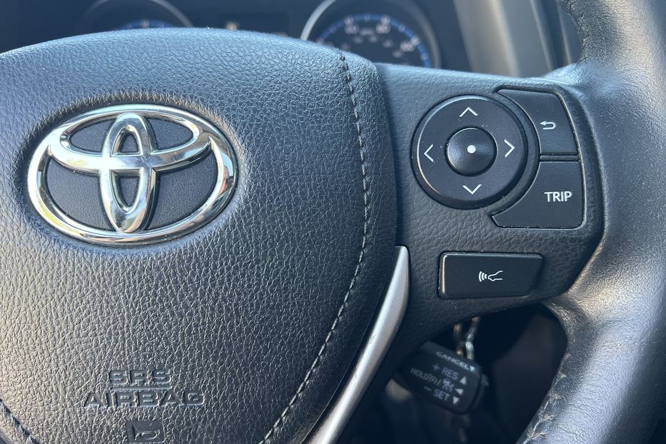 Продам Toyota Rav 4 2017 года в Одессе