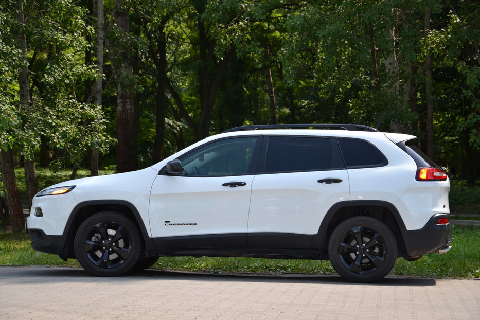 Продам Jeep Cherokee Latitude 2017 года в Хмельницком