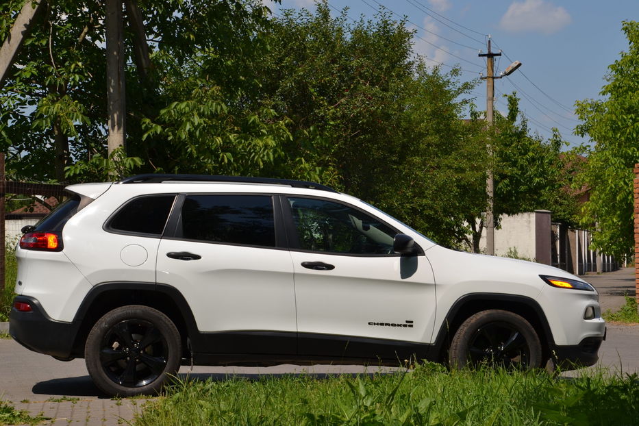 Продам Jeep Cherokee Latitude 2017 года в Хмельницком