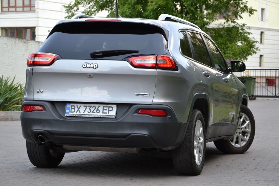 Продам Jeep Cherokee Latitude 2016 года в Хмельницком