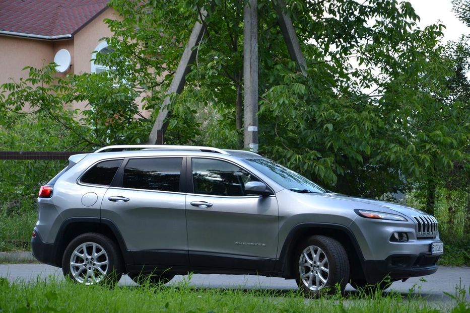 Продам Jeep Cherokee Latitude 2016 года в Хмельницком