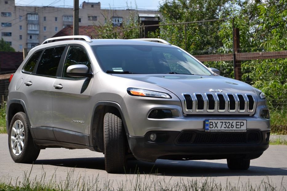 Продам Jeep Cherokee Latitude 2016 года в Хмельницком