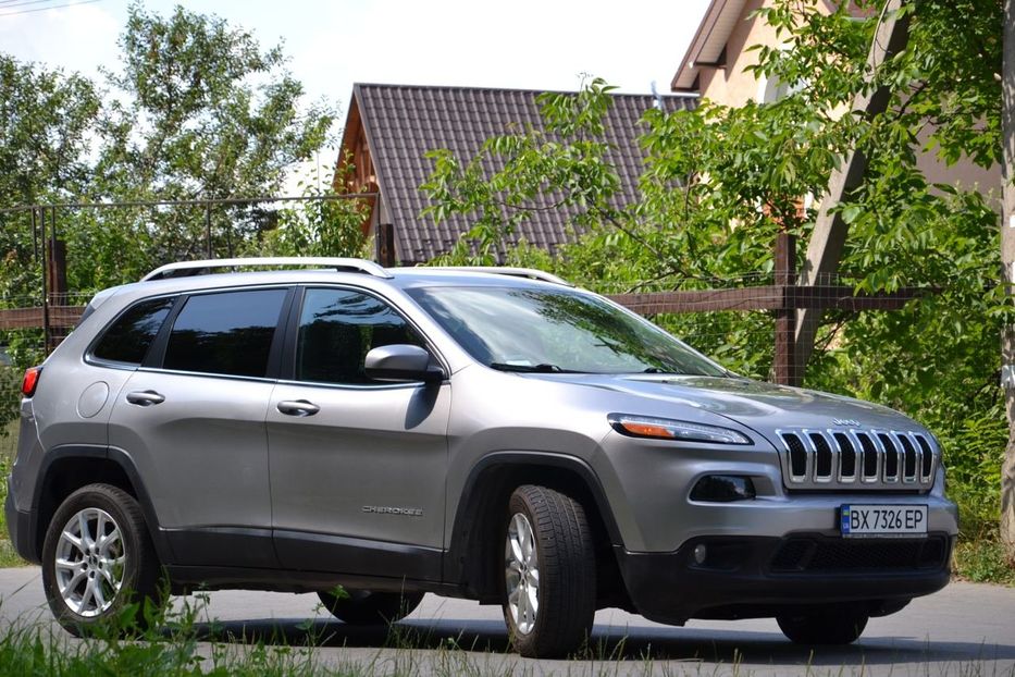 Продам Jeep Cherokee Latitude 2016 года в Хмельницком