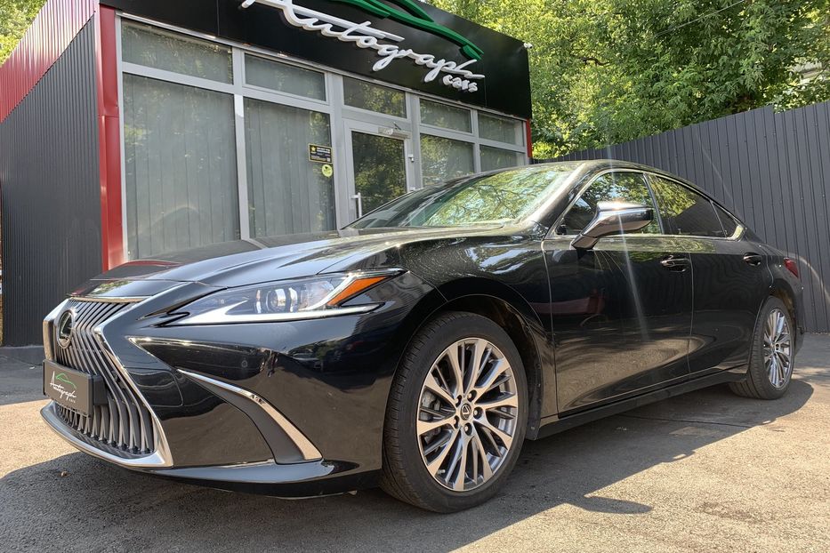 Продам Lexus ES 250 2020 года в Киеве