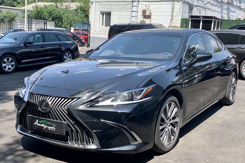 Продам Lexus ES 250 2020 года в Киеве