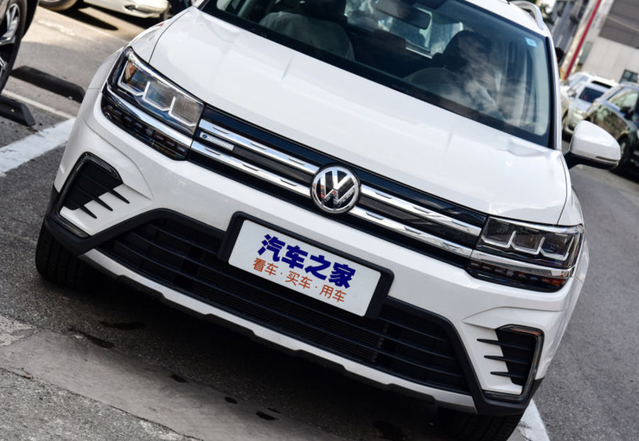 Продам Volkswagen Tiguan E-THARU 2021 года в Черновцах