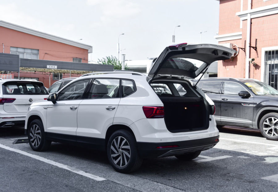 Продам Volkswagen Tiguan E-THARU 2021 года в Черновцах