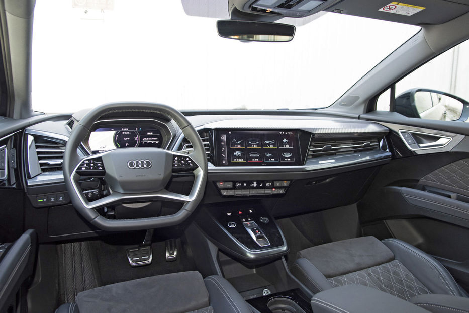 Продам Audi E-Tron Q4 e40 2022 года в Черновцах