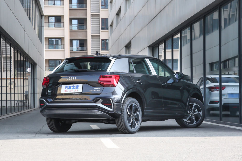 Продам Audi Q2 L e-tron 2022 года в Черновцах