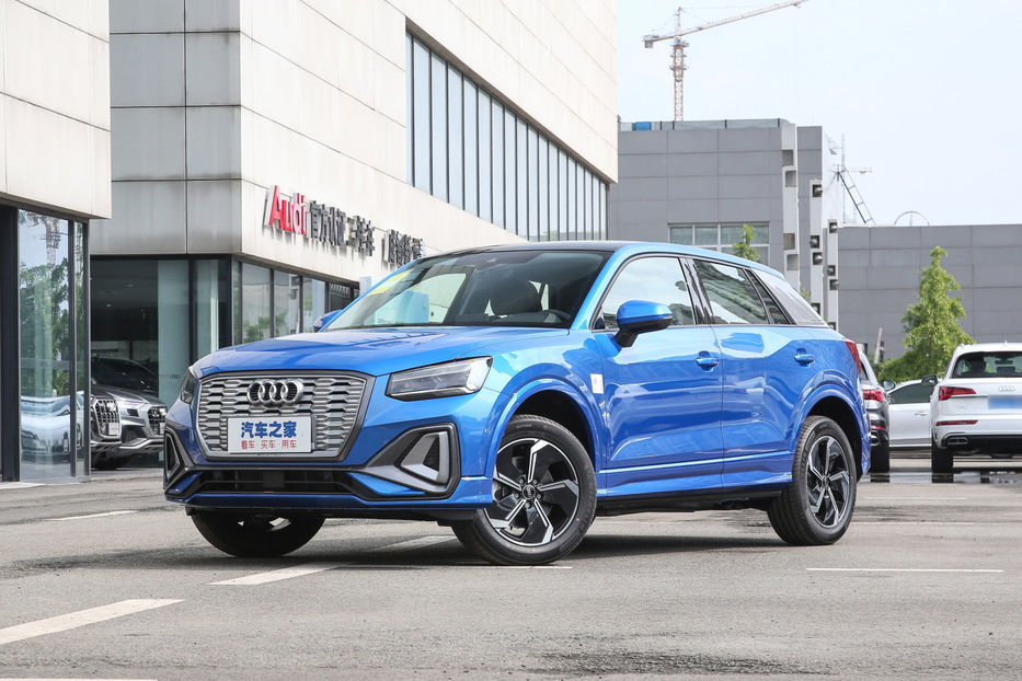 Продам Audi Q2 L e-tron 2022 года в Черновцах